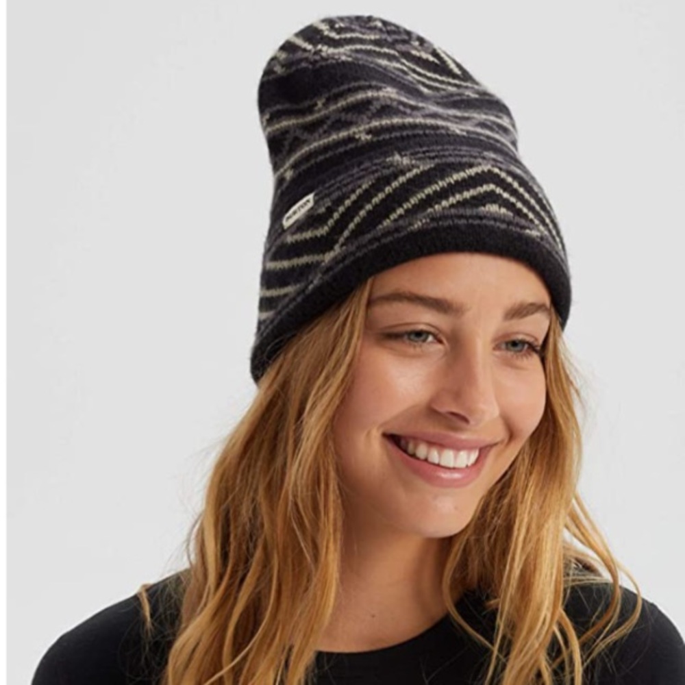Burton Women’s Hutsworth Beanie NWT Winter Tribal Western Snowboarding Camping
